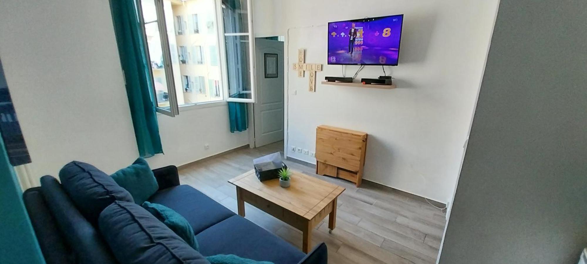 2 Pieces Apartment *